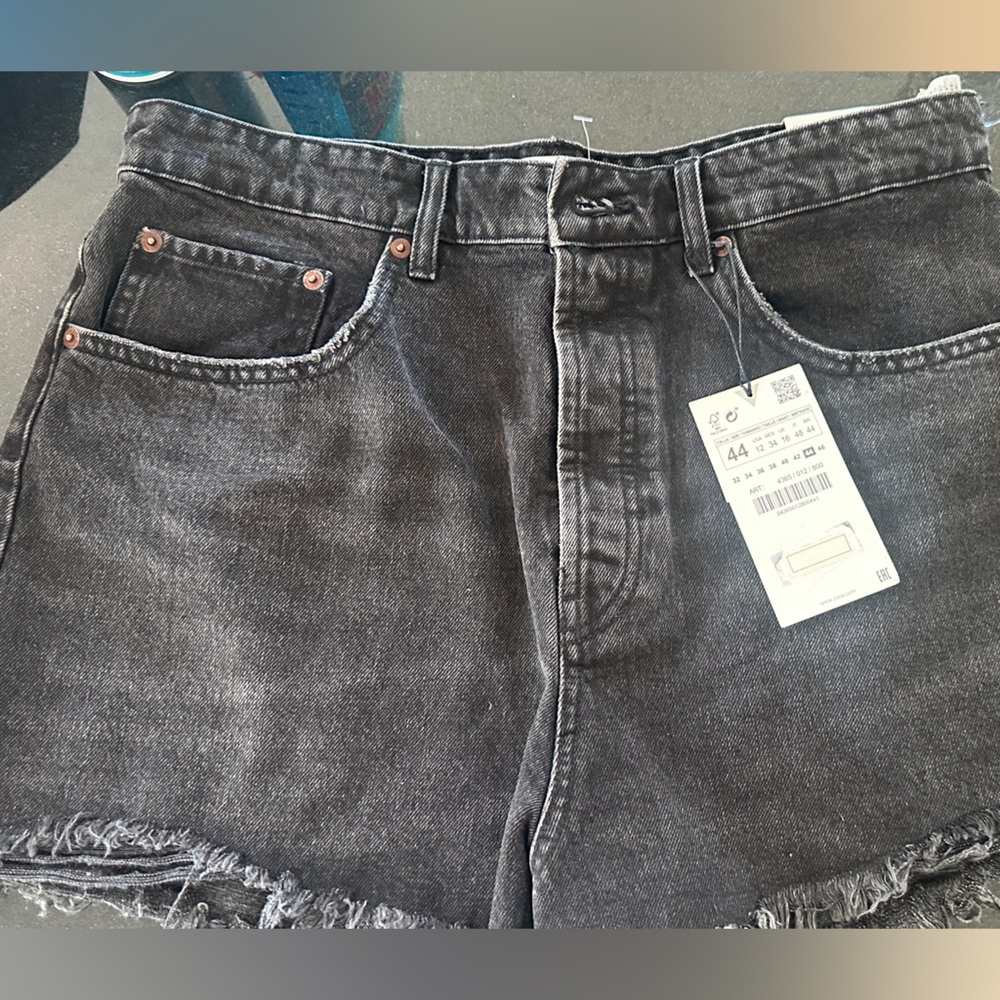 Zara high rise black denim shorts - size 44